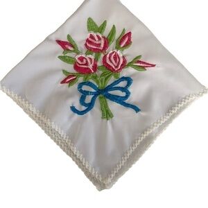 Hand embroidery 🪡 🧵 to wrap tortillas